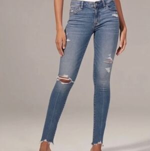Abercrombie & Fitch Mid Rise Super Skinny Ankle Jean size 24 / 00